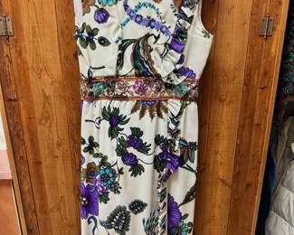 Women's clothing (Most vintage)