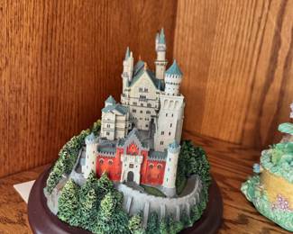 Knick knacks and decor items