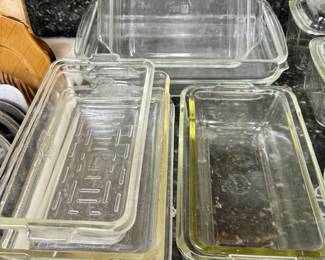 Glass baking dishes