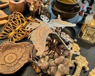 Knick knacks and decor items