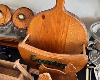 Wooden kitchen items and decor