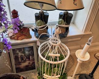 Knick knacks and decor items