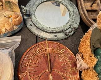 Knick knacks and decor items