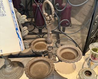 Knick knacks and decor items