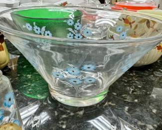 Vintage cruet set and matching bowl