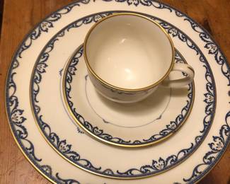 Lenox Liberty China 5 piece Presidential Collection. In great condition, no chips or cracks. Set includes: three-course meal plates, saucer and cup. Gold rim with blue scrolling. We have other styles not pictured.