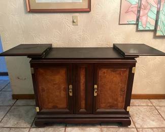 Buffet sideboard cabinet