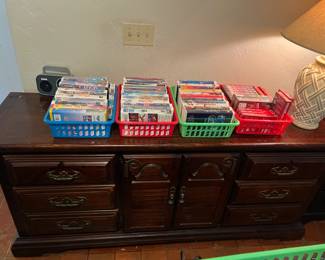 "American Drew" 6 drawer dresser, 72 x 19.5 x 33