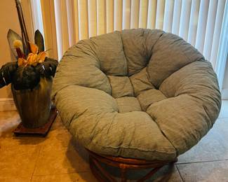 Papasan chair w choice of cushion