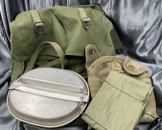 WWII US Field Gear (including Mess Kit) 