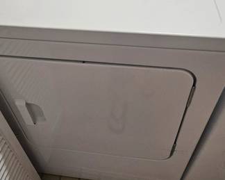 Whirlpool electric dryer - front load 29" x 25"
$285.00 or $500.00 for dryer and washer set