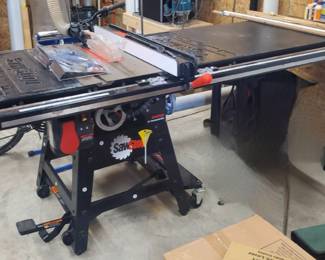 Saw Stop 10” Contractor Table Saw w/Accessories - tubing not included
