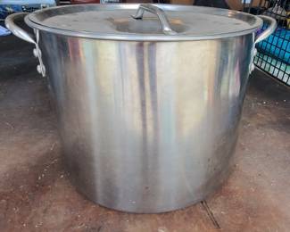 Unbranded Large Stainless Steel Stock Pot with Lid
