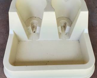 Gravity Pet Water Dispenser Dish, does not include bottles
