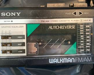 Sony Walkman AM/FM - untested
