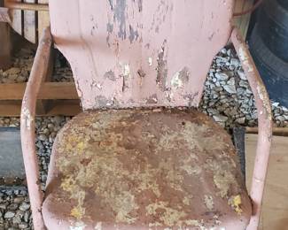 Vintage 1950’s Metal Clam Chair
