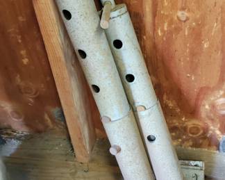 Two Adjustable Support Posts
