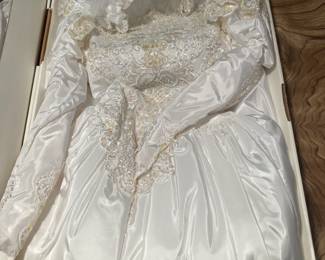 Vintage 1991 Wedding Dress Size 10 w/Box
