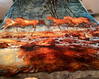 Like New Wild Wings C.Cummings Horse Print Faux Fur Luxury Blanket
