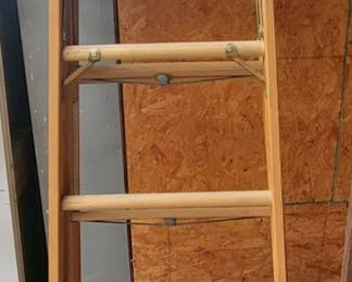 Bauer 6’ Heavy Duty Wood Step Ladder, Like New
