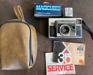 Vintage Kodak Instamatic X-35 Film Camera - untested
