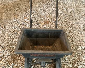 Red Devil Seed/Fertilizer Spreader
