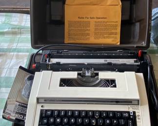 Vintage Citation Power Correct Typewriter in Case - powers on
