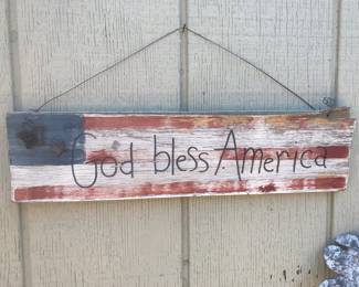 Assortment of Garden Art/Decor