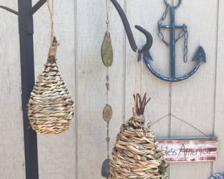 Assortment of Garden Art/Decor