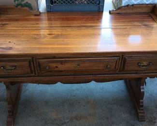 1974 Magnavox Desk with Turntable, Radio and 8 Track Player