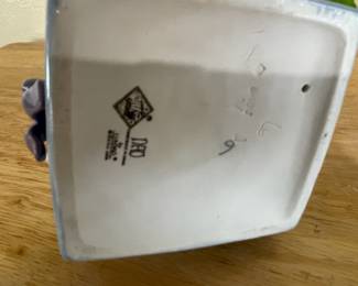 Nao Lladro “Bunny Surprise" Figurine - #575