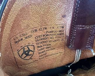 Ariat Men's 9 EE Cowboy Boots