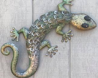 Assortment of Garden Art/Decor