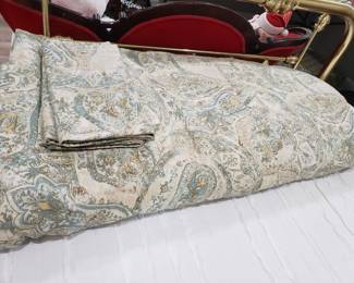 POTTERY BARN DUVET COVER AND PILLOW SHAMS