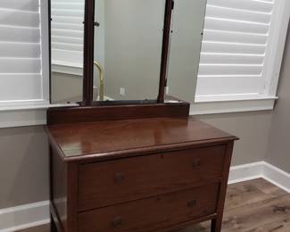 ANTIQUE DRESSER WITH TRIPLE MIRROR