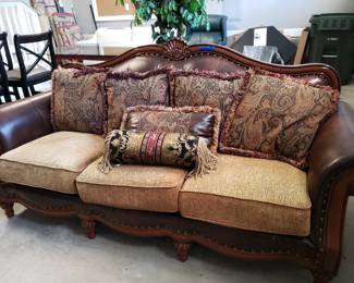 LEATHER SOFA WITH PILLOWS
