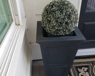 PAIR OF TOPIARY PLANTERS