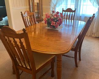 Dining Room Table with 5 Chairs