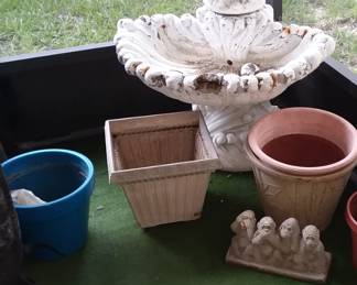 Fountain, pots 