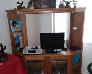 Entertainment center