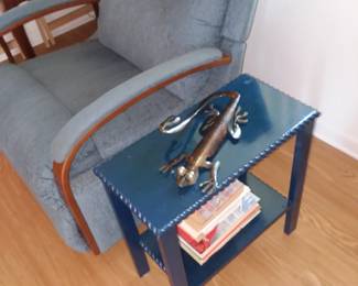Cute blue side table, gecko 