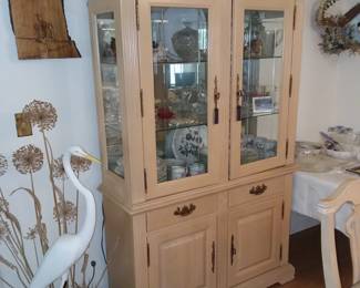 China cabinet 