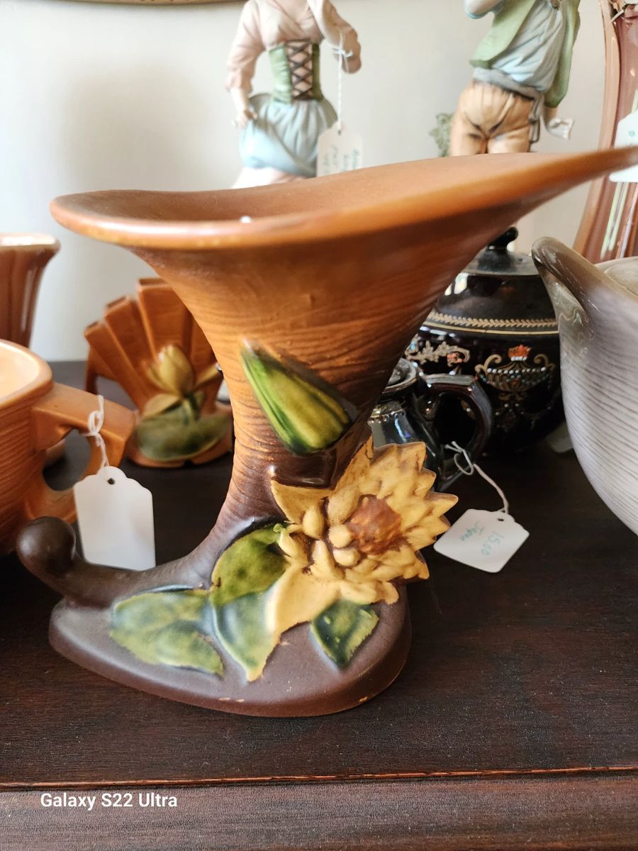 Roseville cornucopia