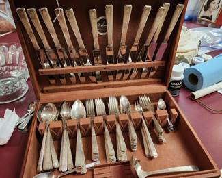 Oneida silverplate flatware