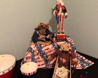 Whimsical 4th of July and vintage bears.