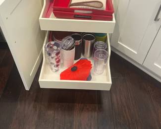 Red handle trays