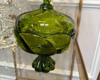 Mid century modern (1965) Indiana Glass avocado green epic twist candy dish.