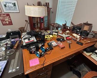 Lots of vintage cameras