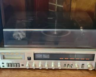Truetone Stereo/ Turntable / 8 track player with speakers