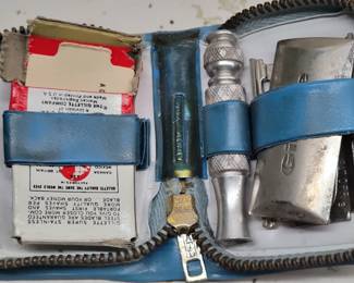 Travel Gilette razor 